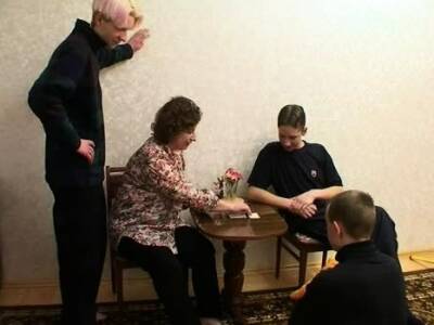 Granny getting gangbanged by fresh meats - nvdvid.com - Russia