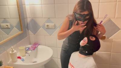 Princess Yosse Toothbrushing Spitting Humiliation - hclips