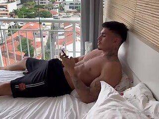 onlyfans vitinhoaqui victor mamada e gozada na boca vic - pornoxo.com