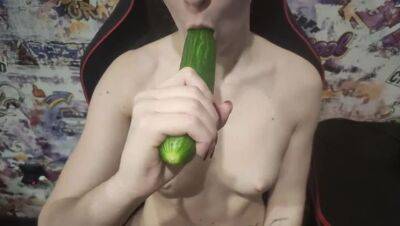 Having fun with a cucumber - xxxfiles.com