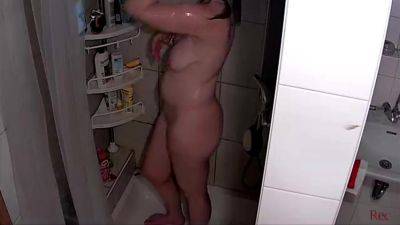 Shower Compilation - voyeurhit.com