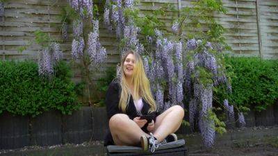 Hard Fuck In The Garden After Reading Sex Book! - upornia