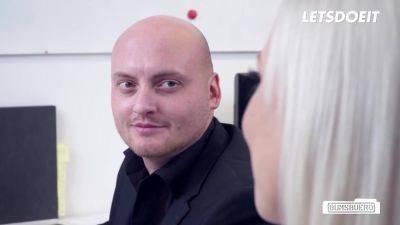 Mark - Lilli Vanilli And Mark Aurel - Nasty Slut Ravaged Good In Office - hotmovs.com - Germany