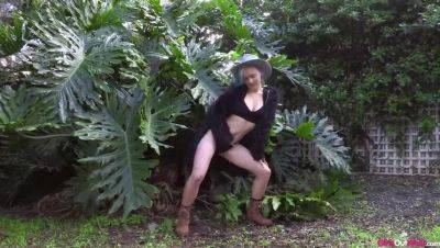 Lilium: Outdoor Anal Fun with Petite Breasts - xxxfiles.com