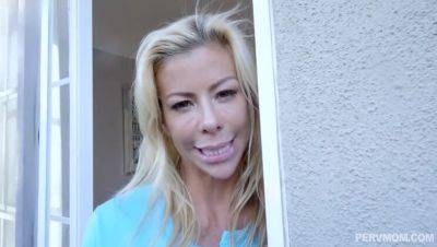 Alexis Fawx - Advantages of a Buxom Step-mother: Alexis Fawx - porntry.com