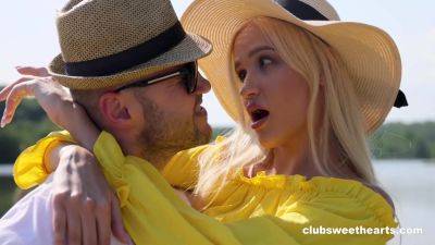 Picnic Day Fuck At Clubsweehearts - upornia