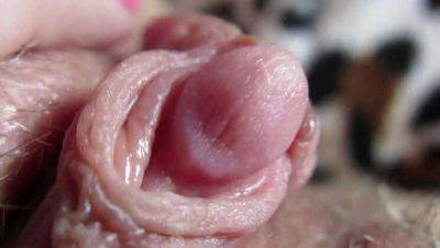 Extreme Close-up of My Gigantic Throbbing Clit - veryfreeporn.com