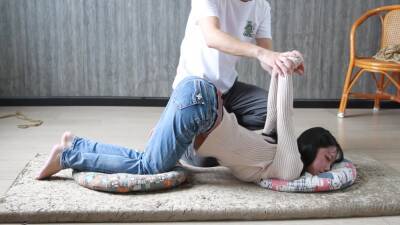 Chinese Bondage - Jeans And Barefeet - hdzog.com - China